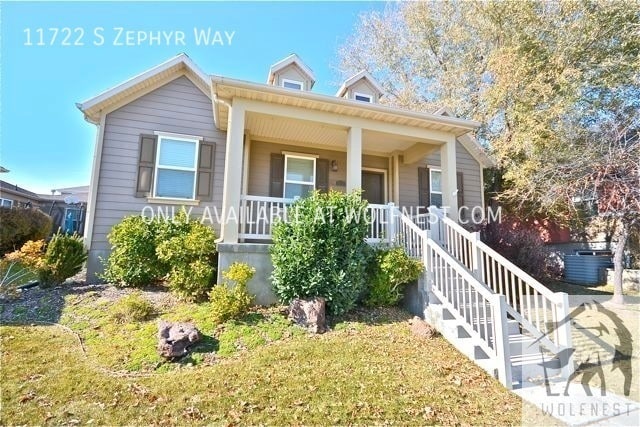 Building Photo - No Security Deposit Option! Amazing 3 Bedr...