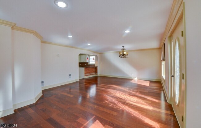 Building Photo - 33 Fairmount Ave