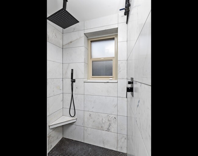 Building Photo - 276 E Broadway