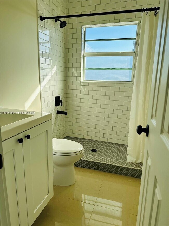 Building Photo - 8080 Tatum Waterway Dr