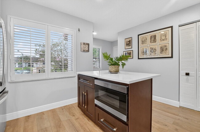 Building Photo - 21650 Juego Cir