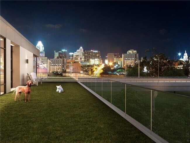 Building Photo - 800 Embassy Dr