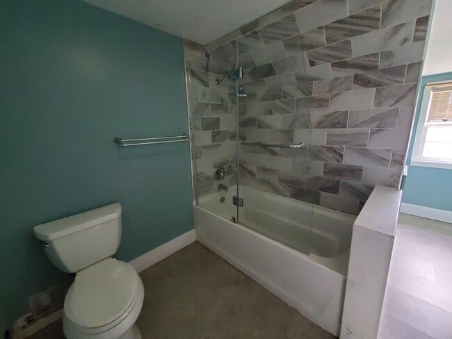 Building Photo - 1502 Cottonwood St