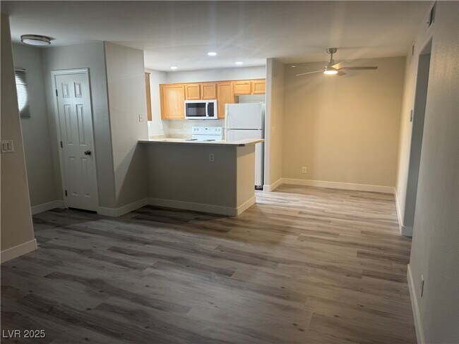 Building Photo - 2966 Juniper Hills Blvd