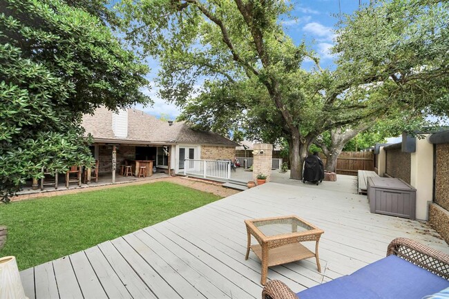 Building Photo - 2015 Dawn Crest Ct