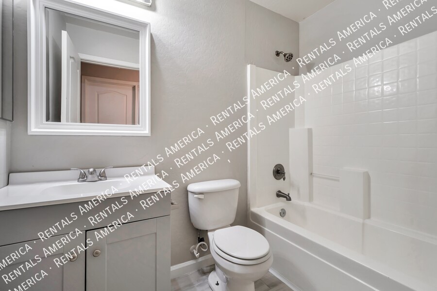 Building Photo - 1735 E San Xavier Dr