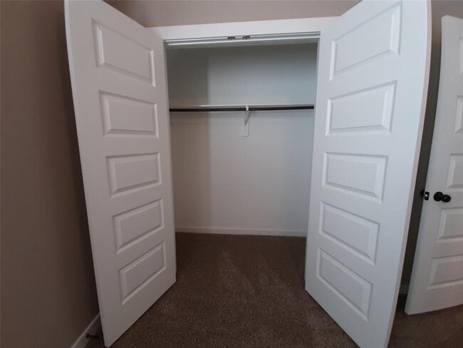 Building Photo - 9815 Grosbeak Ln