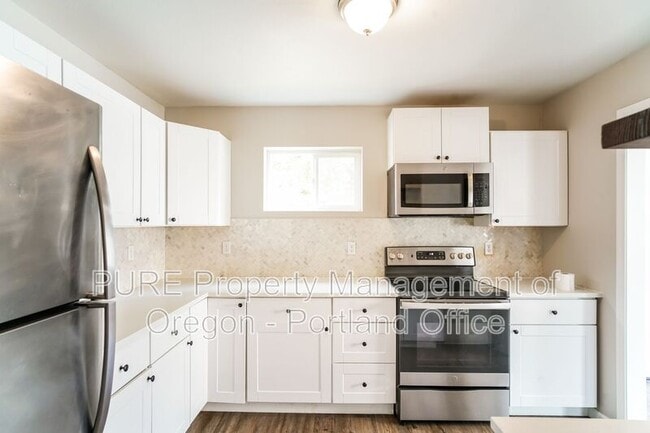 Building Photo - 10762 NE Prescott St