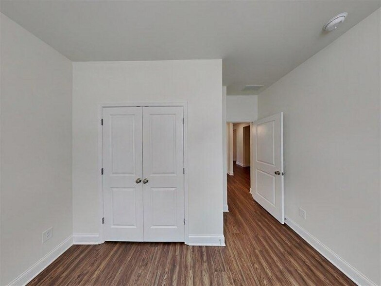 Building Photo - 6230 Bridlewood Ln
