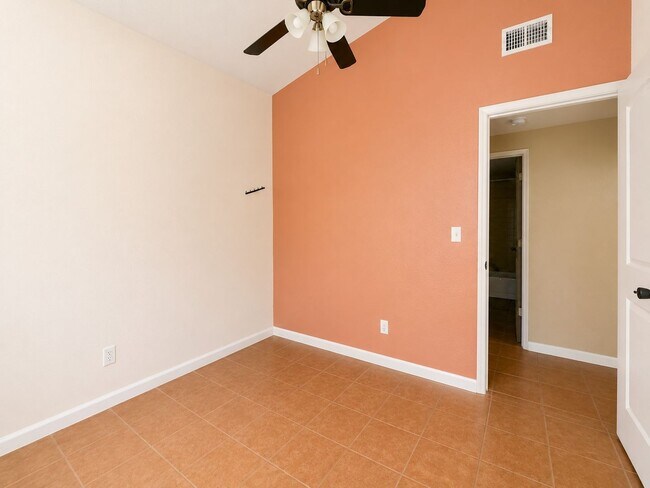 Building Photo - Charming 3 Bedroom, 2 Bath Home in Prime Winter Park Location
