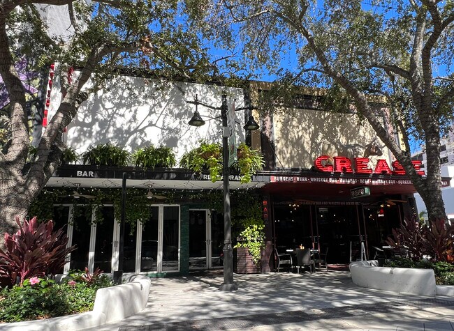 Building Photo - 610 Clematis St