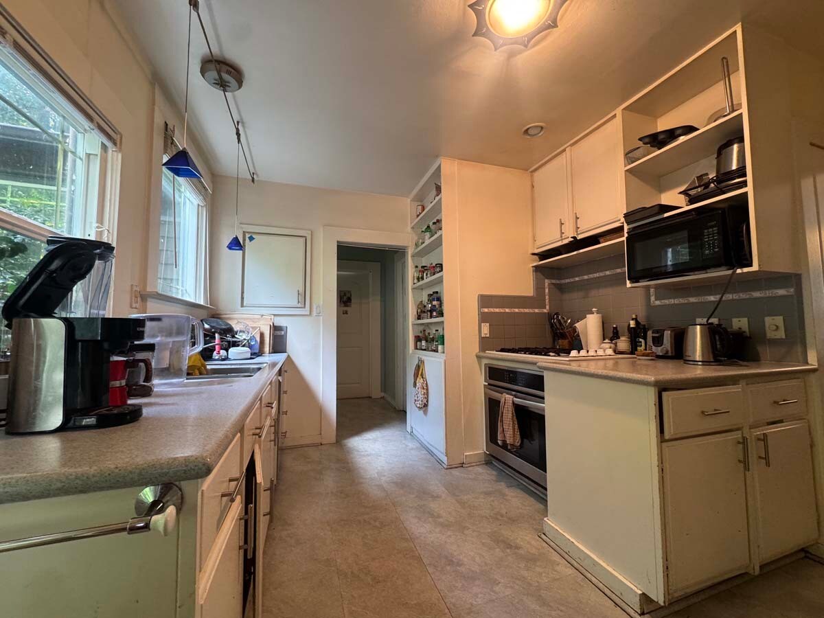 Building Photo - 2836 Derby St