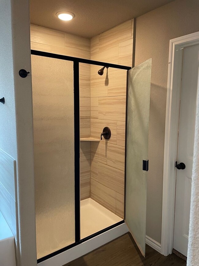 Building Photo - Available Now | **NO PETS*** | Beautiful Single-Story 4 BR, 2.5 Bath | Covered Patio | Close to F...