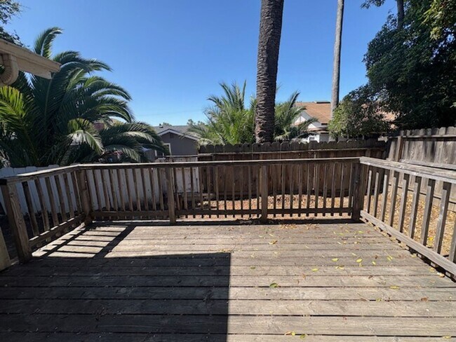 Building Photo - 1861 McCollum-San Luis Obispo