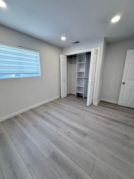 Building Photo - 2826 Altura Ave