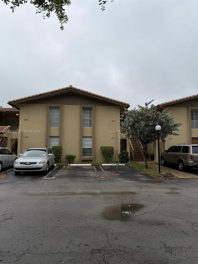 Building Photo - 11101 Royal Palm Blvd