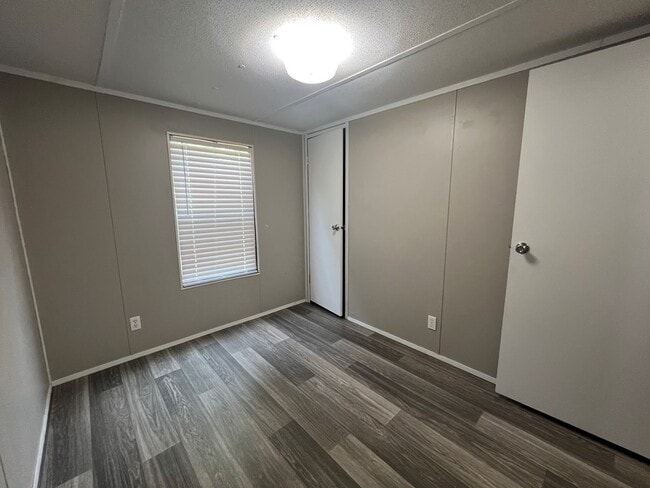 Building Photo - 295 Sawgrass Ct