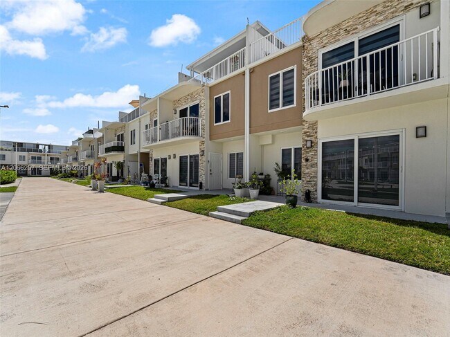 Building Photo - 13949 SW 259th Way