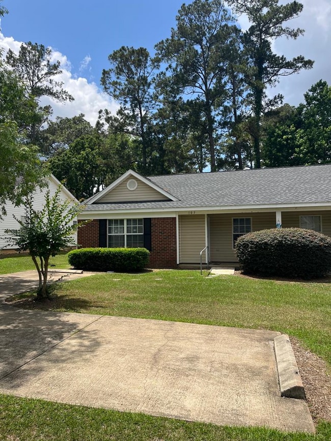 Primary Photo - 105 Cove Landing Dr