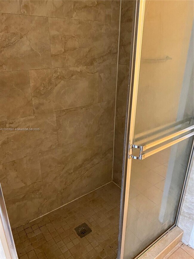 Building Photo - 6380 NW 114th Ave