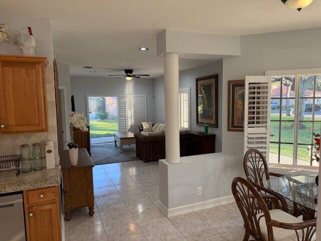 Building Photo - 9927 Kamena Cir