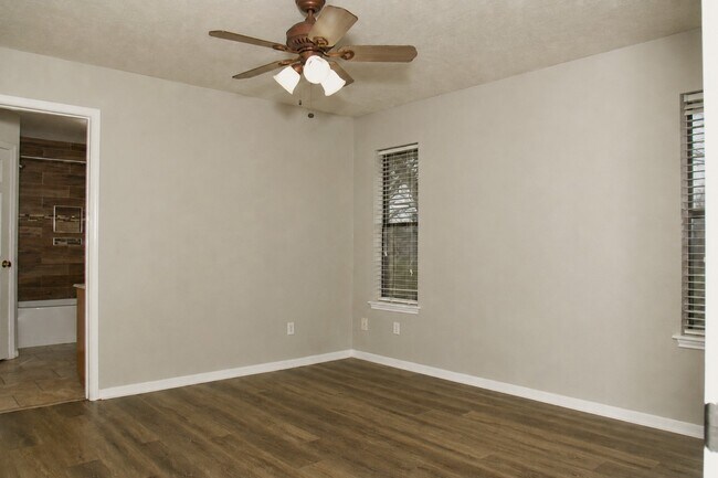 Building Photo - 3121 County Rd 415B