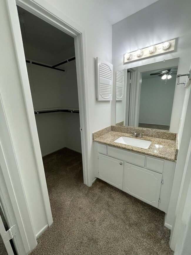 Building Photo - 5005 Georgi Ln