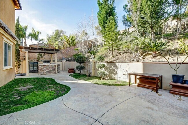 Building Photo - 15180 Willow Wood Ln
