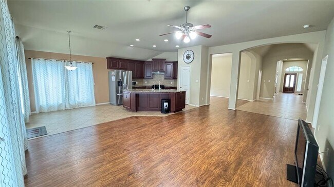 Building Photo - 3811 Windmill Creek Dr