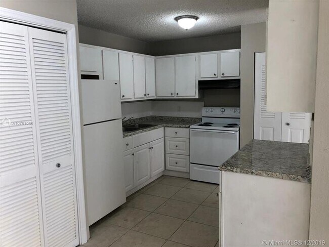 Primary Photo - 5300 NW 24th St