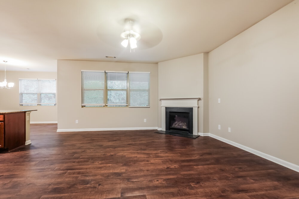 Building Photo - 700 Feldwood Ln