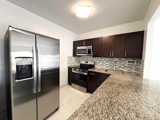 Building Photo - 1455 N Treasure Dr