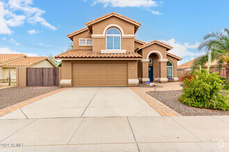 Building Photo - 7217 W Crest Ln