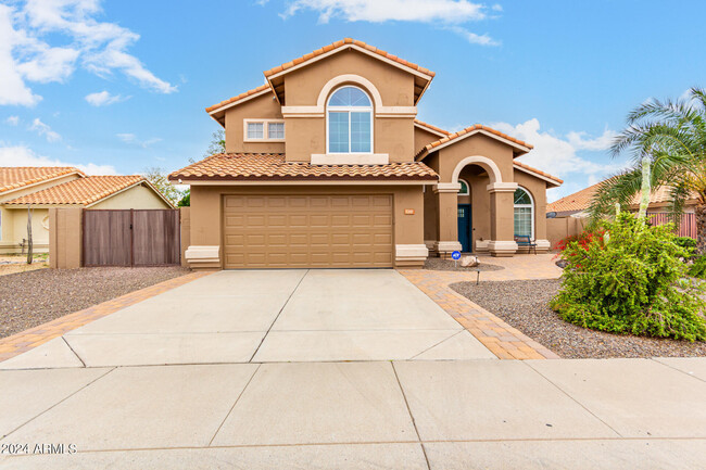 Primary Photo - 7217 W Crest Ln