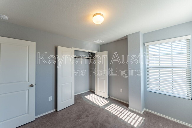 Building Photo - 5800 Kennedy St