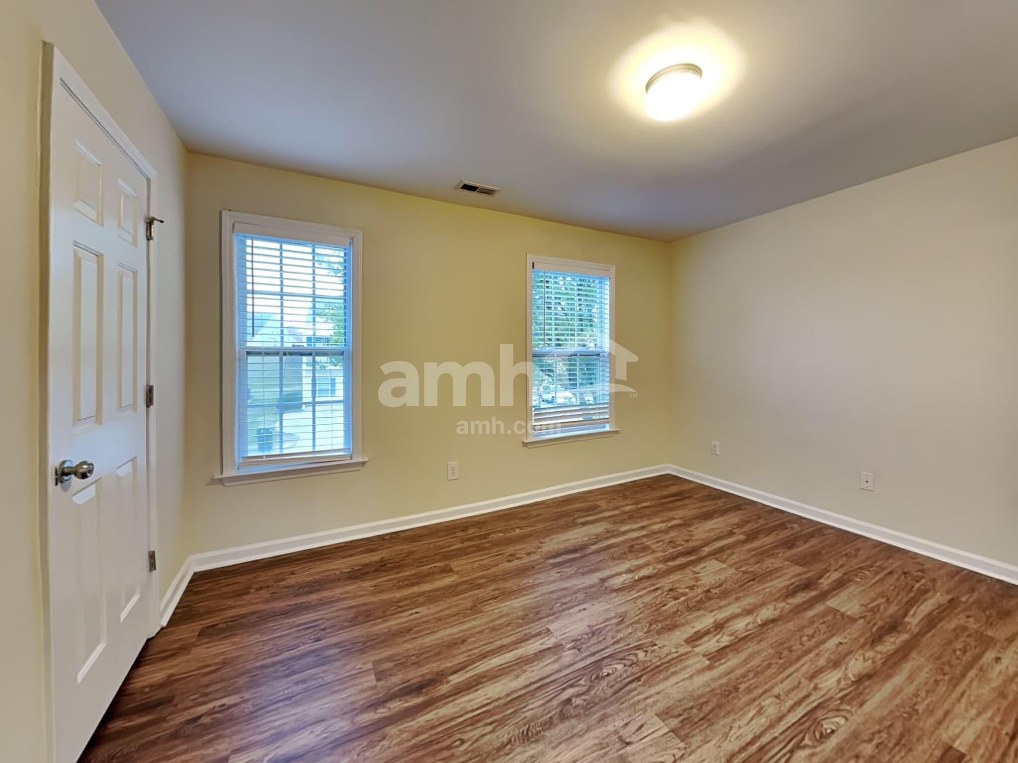 Building Photo - 129 Buchanan Ln