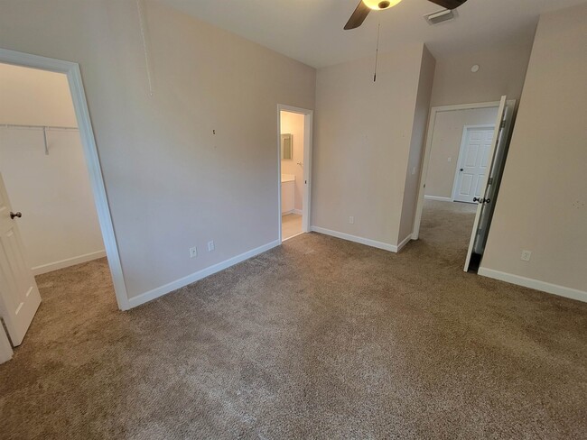 Building Photo - 4378 Grove Park Dr