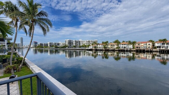 Building Photo - 2600 S Ocean Dr