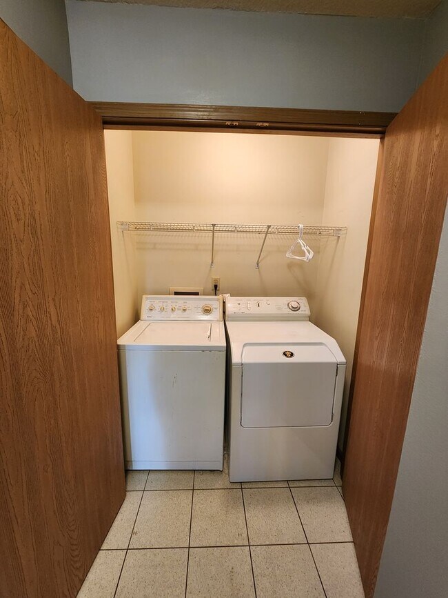 Building Photo - 1718 12th St