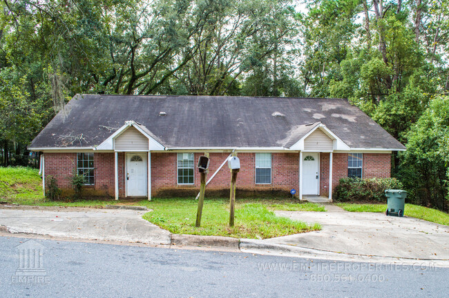 Primary Photo - Spacious Central Townhome