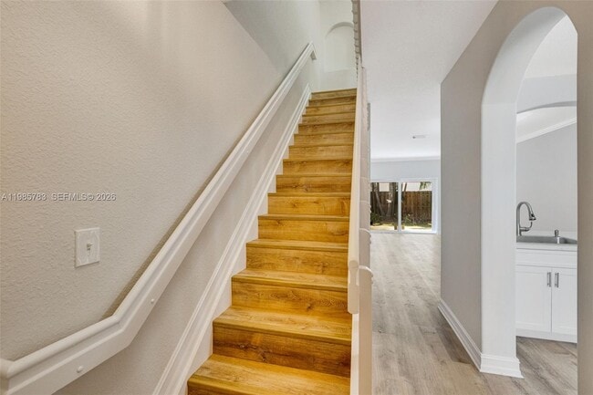 Building Photo - 15750 SW 92nd Ave