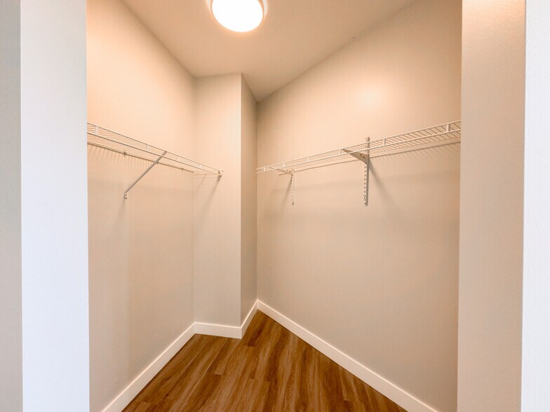 Building Photo - 4334 N Hazel St