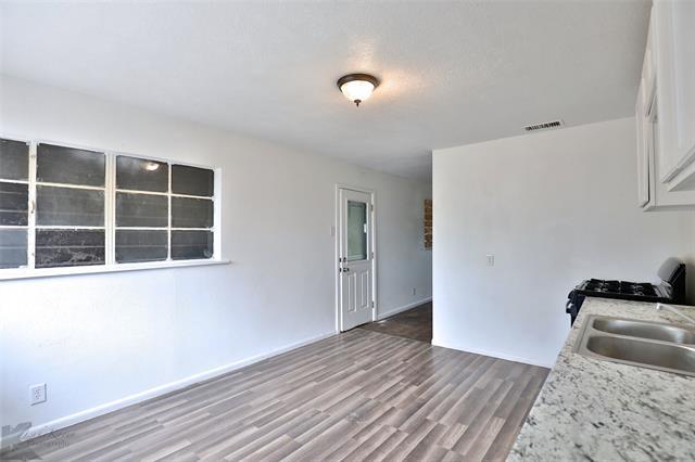Building Photo - 1634 Briarwood St