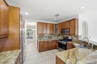Building Photo - 207 Banyanwood Pt