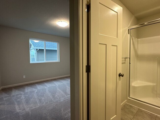 Building Photo - 6157 Savannah St SE