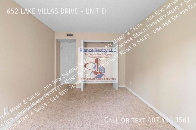 Building Photo - 652 Lake Villas Dr