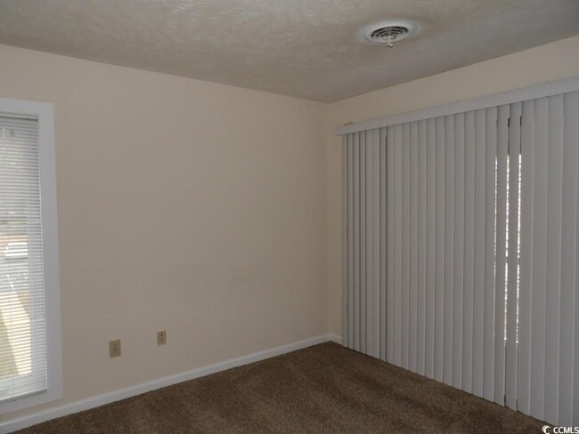 Building Photo - 4709 Cobblestone Dr