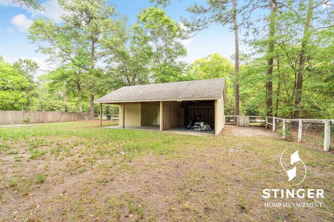 Building Photo - 12 Robin Way