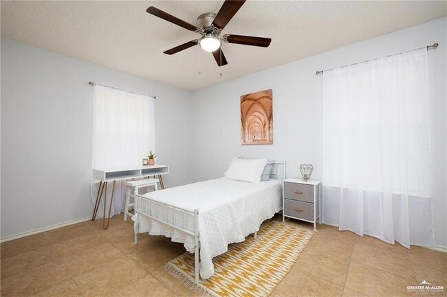 Building Photo - 2900 Kilgore Ave