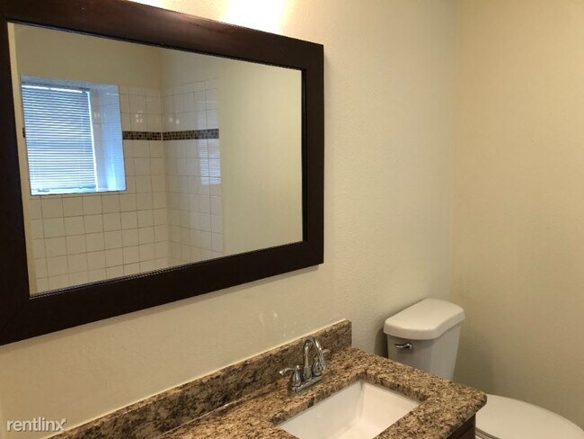 Building Photo - 3 br, 2 bath House - 6204 Los Robles Ln